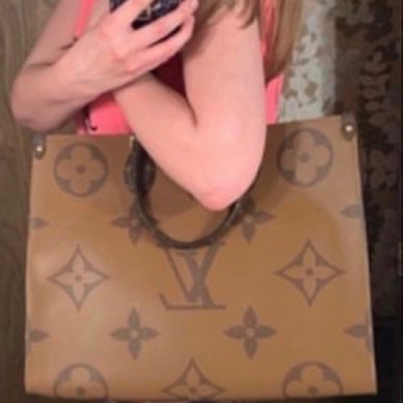 (SOLD) Auth LV Reverse Giant Monogram Onthego Tote - Picture 8 of 8